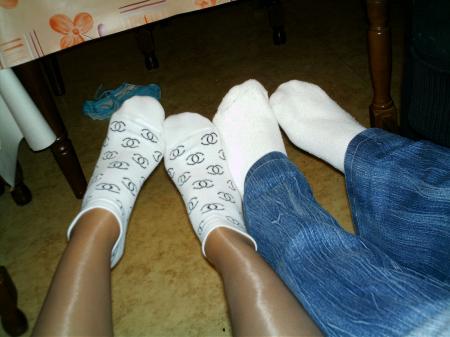 2 paires de pieds